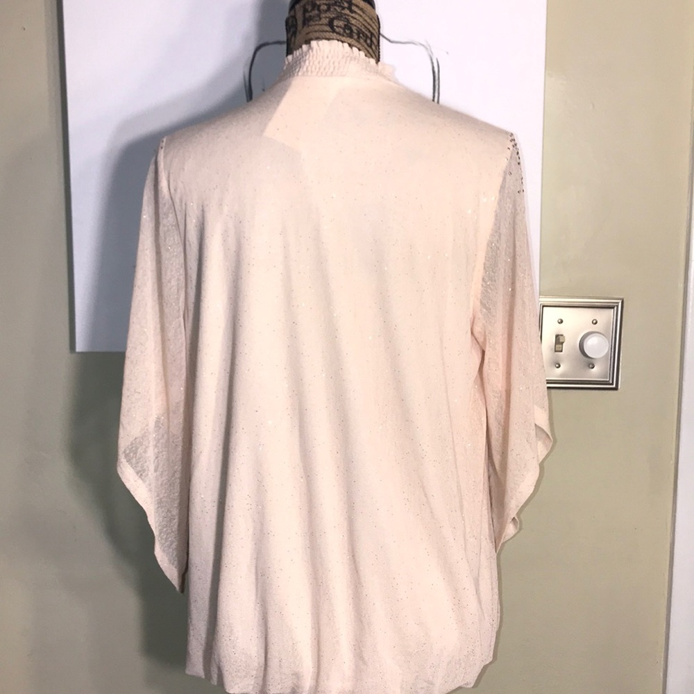 🆕Ember Blouse - Picture 5 of 10